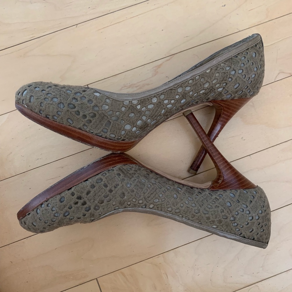 Stuart Weitzman Mushroom Brown Crochet Pump 10.5